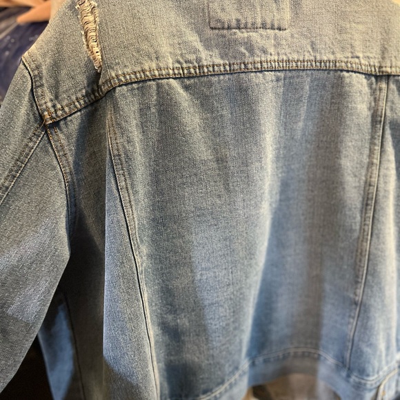 Jean jacket - Picture 6 of 6
